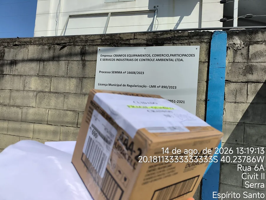 Coleta de mercadoria em empresa no Civit II, Serra ES